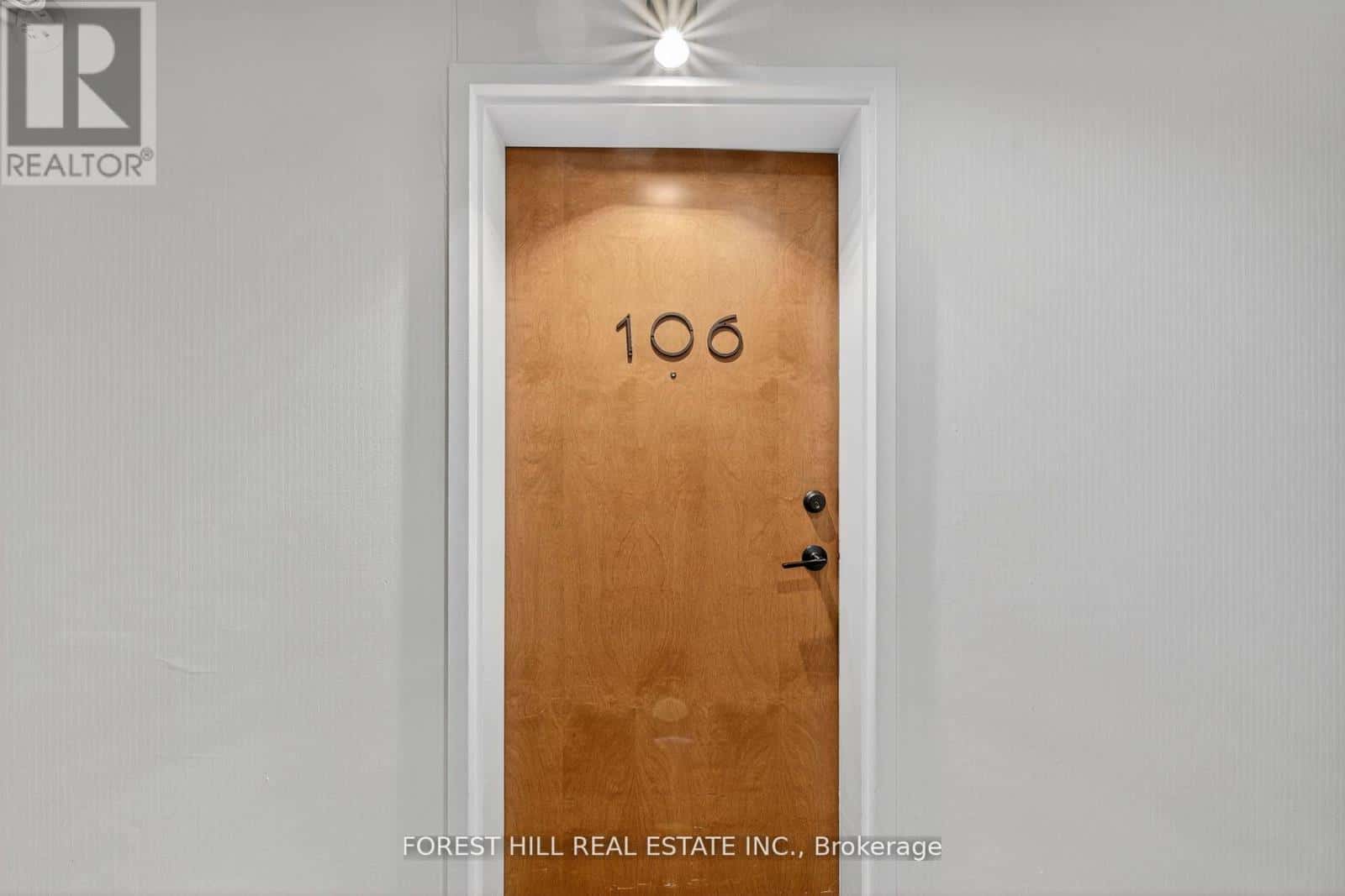 106 - 100 DEAN AVENUE — Barrie (Painswick South), Ontario - Photo 4 of 33