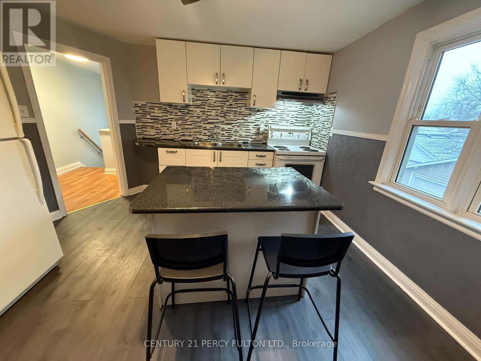 248 TORONTO AVENUE — Oshawa (Central), Ontario - Photo 3 of 12