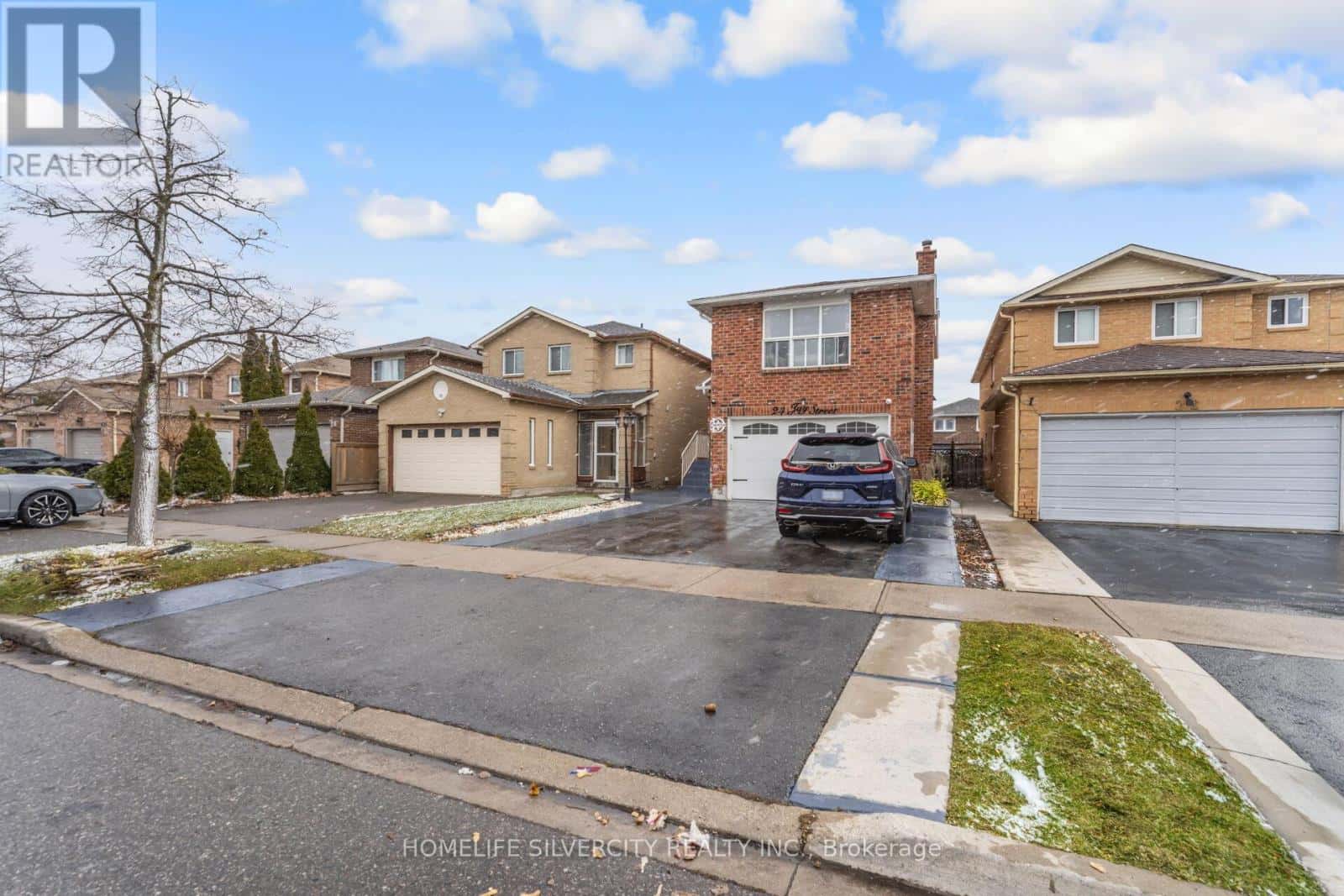 24 JAY STREET — Brampton (Heart Lake West), Ontario - Photo 2 of 45