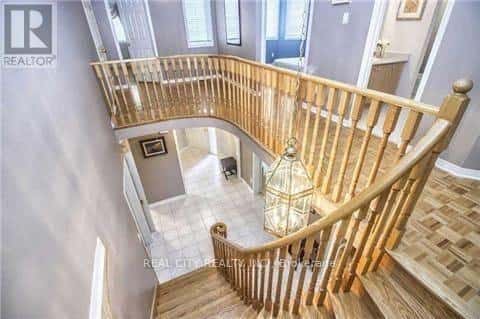 37 BOBCAT STREET — Brampton (Sandringham-Wellington), Ontario - Photo 3 of 28