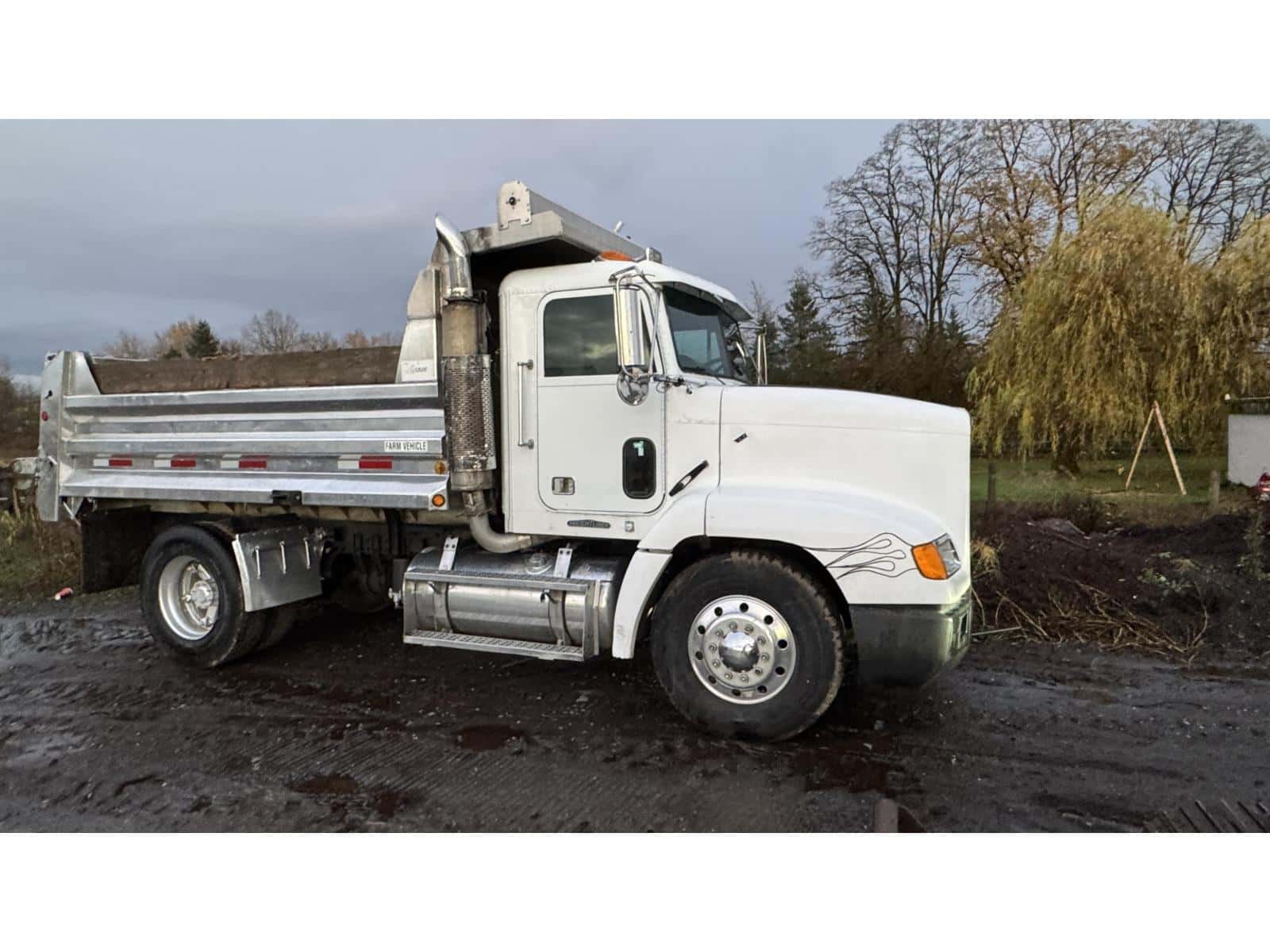 1516 CONFIDENTIAL — Langley, British Columbia - Photo 2 of 6