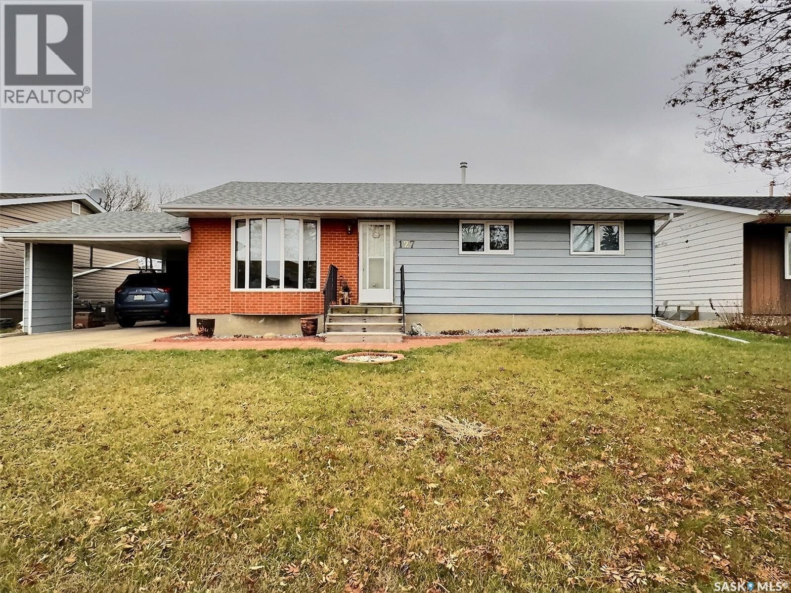 127 McDonald ROAD — Estevan, Saskatchewan - Main photo