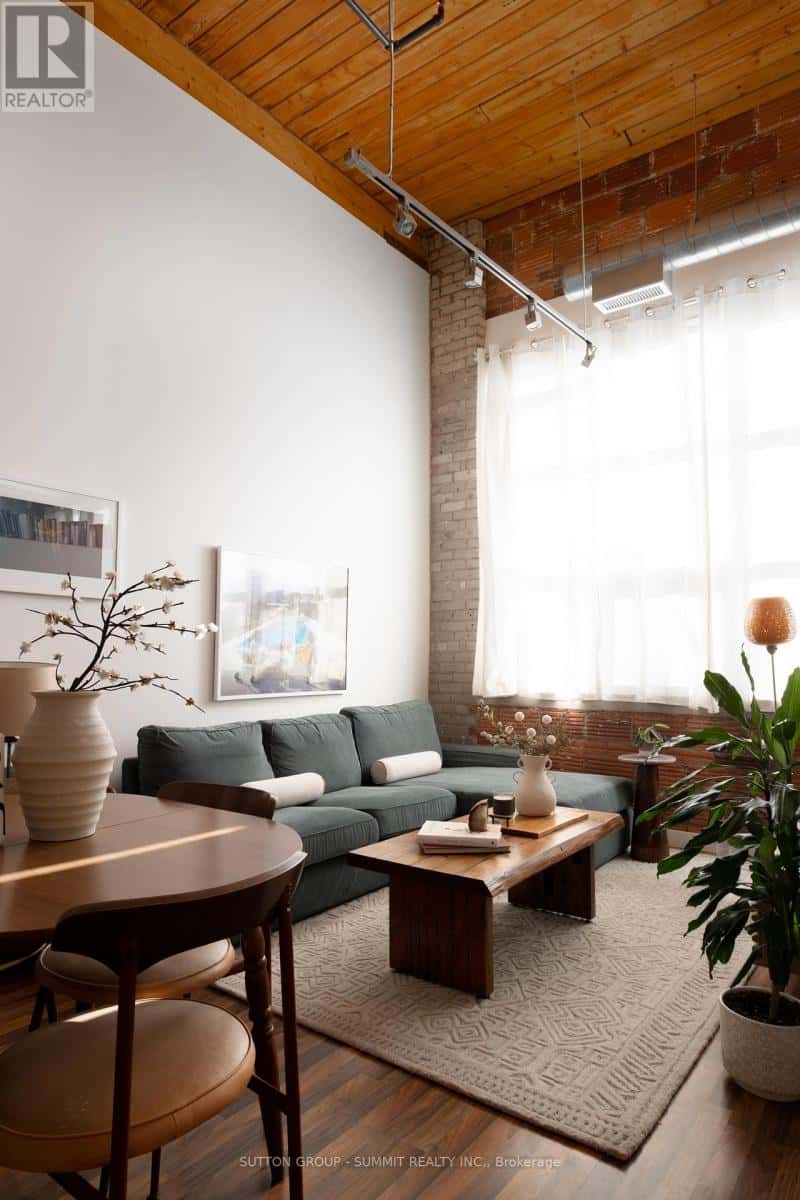 PH5 - 2154 DUNDAS STREET W — Toronto (Roncesvalles), Ontario - Photo 4 of 39