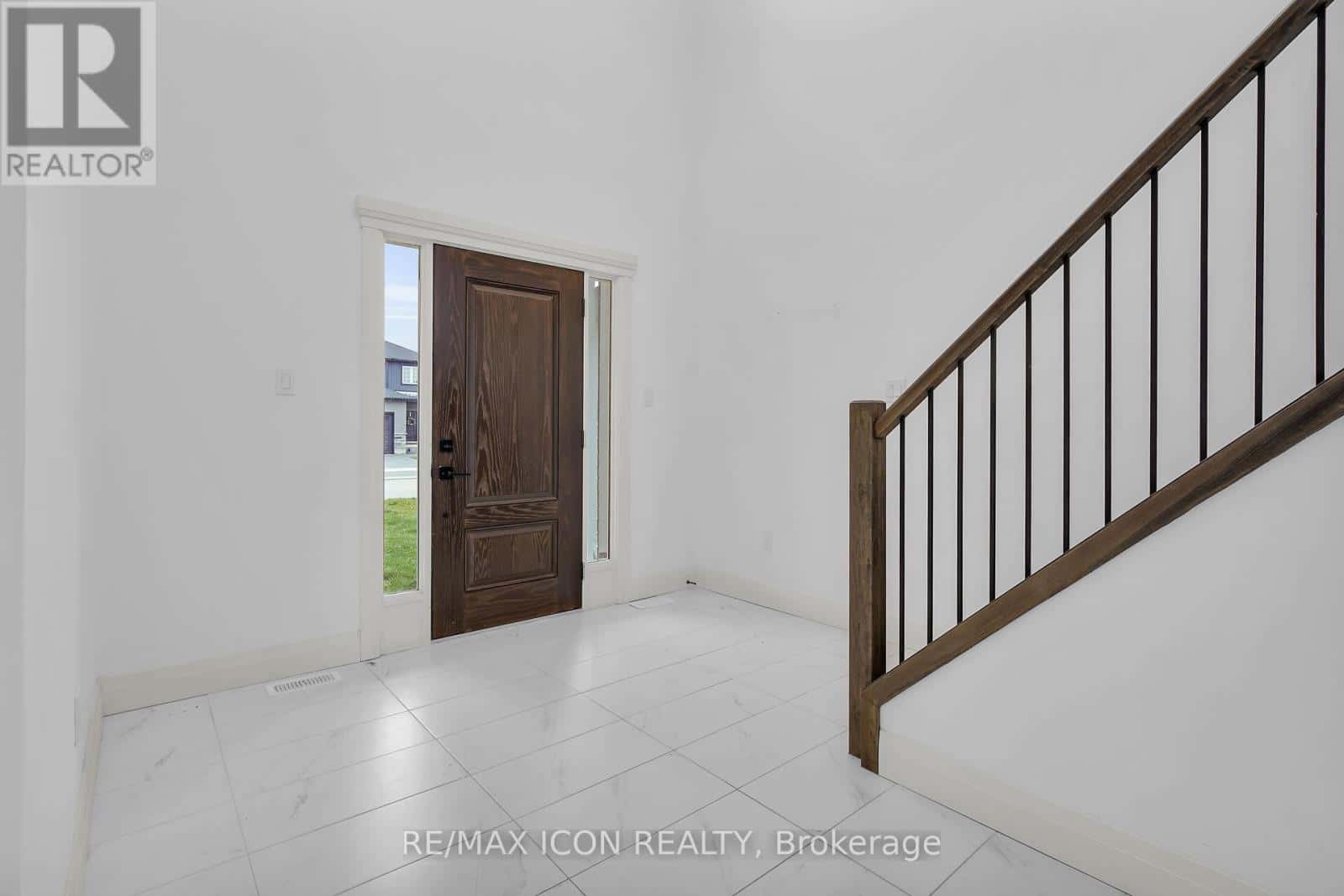 24 ROSINA LANE — Zorra (Thamesford), Ontario - Photo 3 of 25