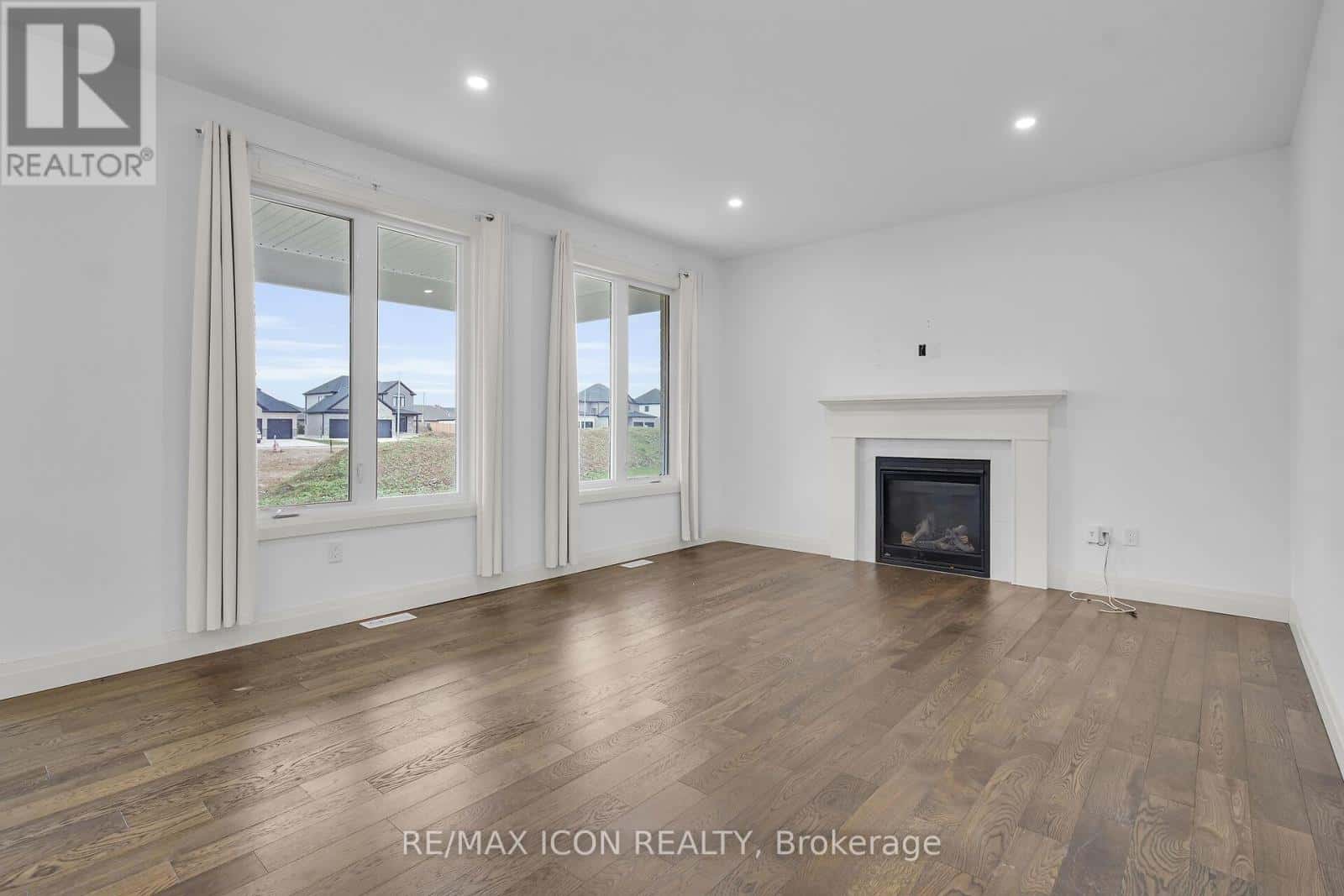 24 ROSINA LANE — Zorra (Thamesford), Ontario - Photo 4 of 25