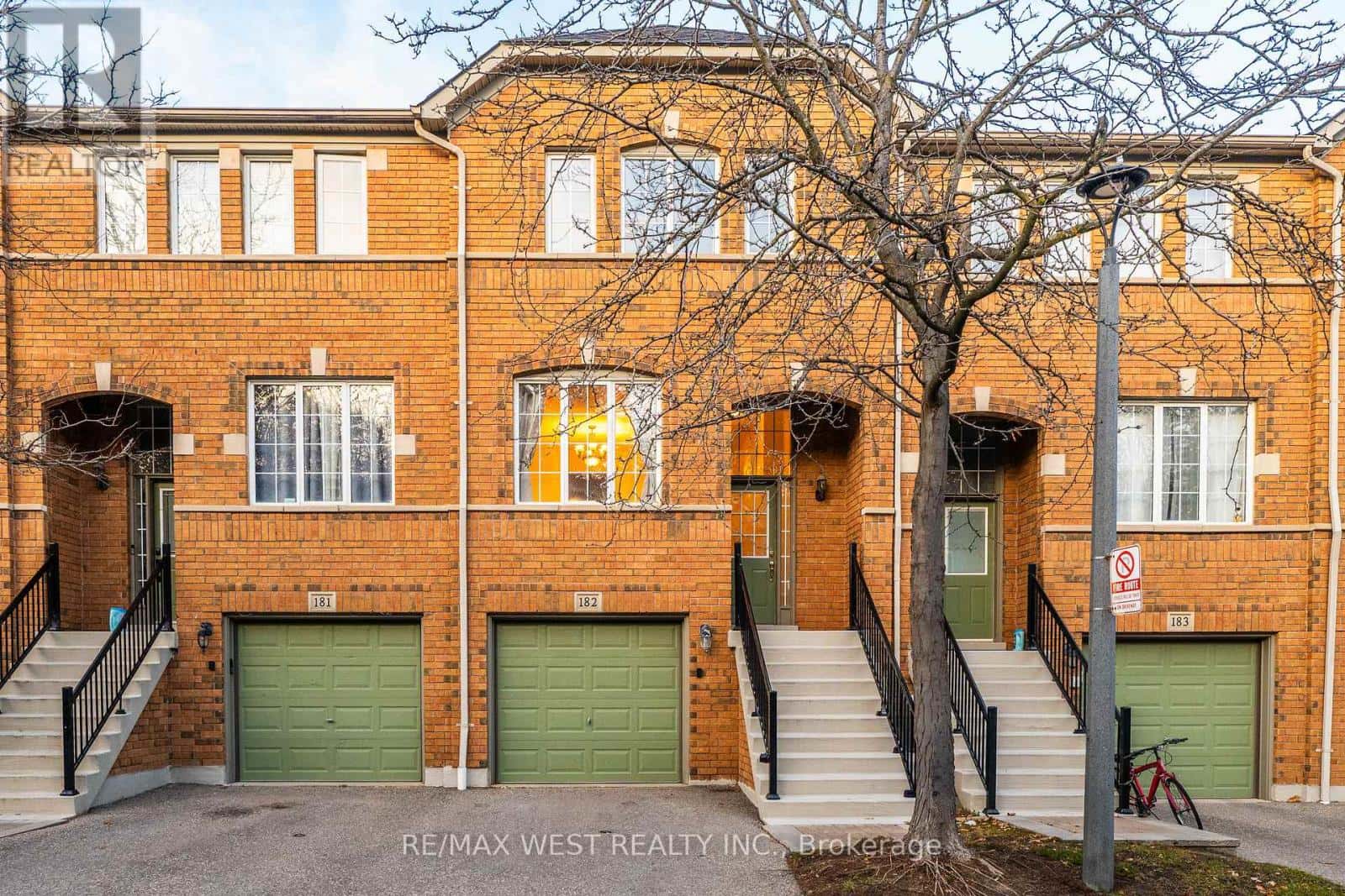 182 - 5530 GLEN ERIN DRIVE — Mississauga (Central Erin Mills), Ontario - Photo 4 of 39