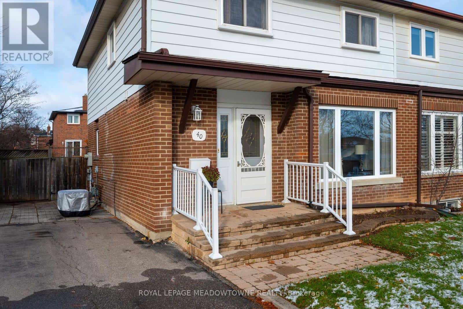 40 JOYCELYN DRIVE — Mississauga (Streetsville), Ontario - Photo 5 of 45