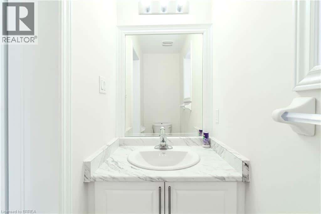 38 HUTCHISON Road — Guelph, Ontario - Photo 3 of 34