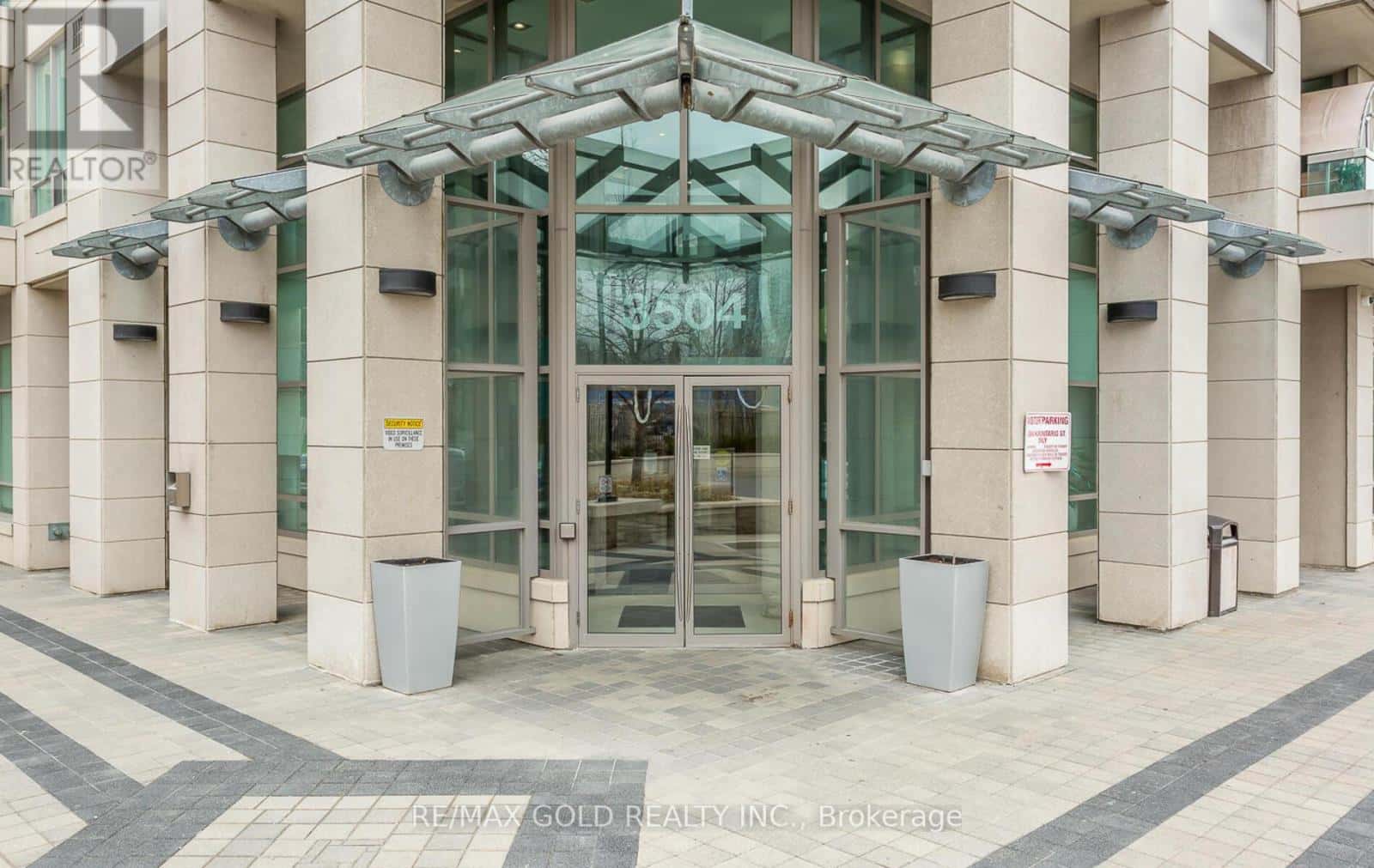 2109 - 3504 HURONTARIO STREET — Mississauga (Fairview), Ontario - Photo 2 of 46