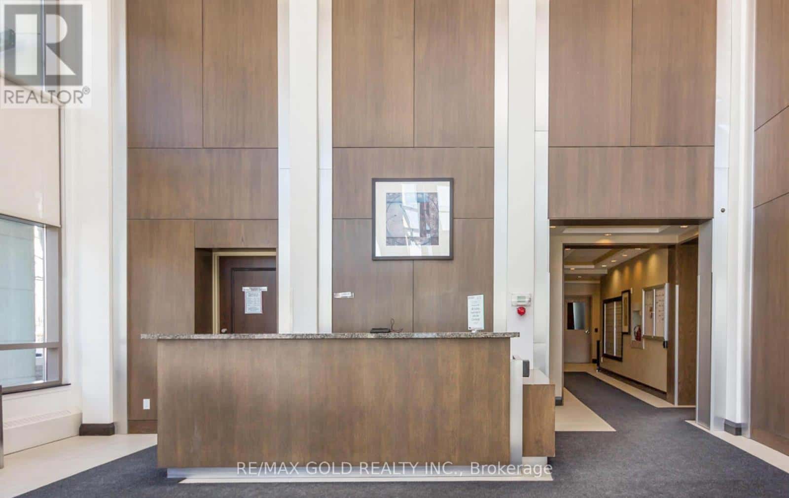 2109 - 3504 HURONTARIO STREET — Mississauga (Fairview), Ontario - Photo 4 of 46