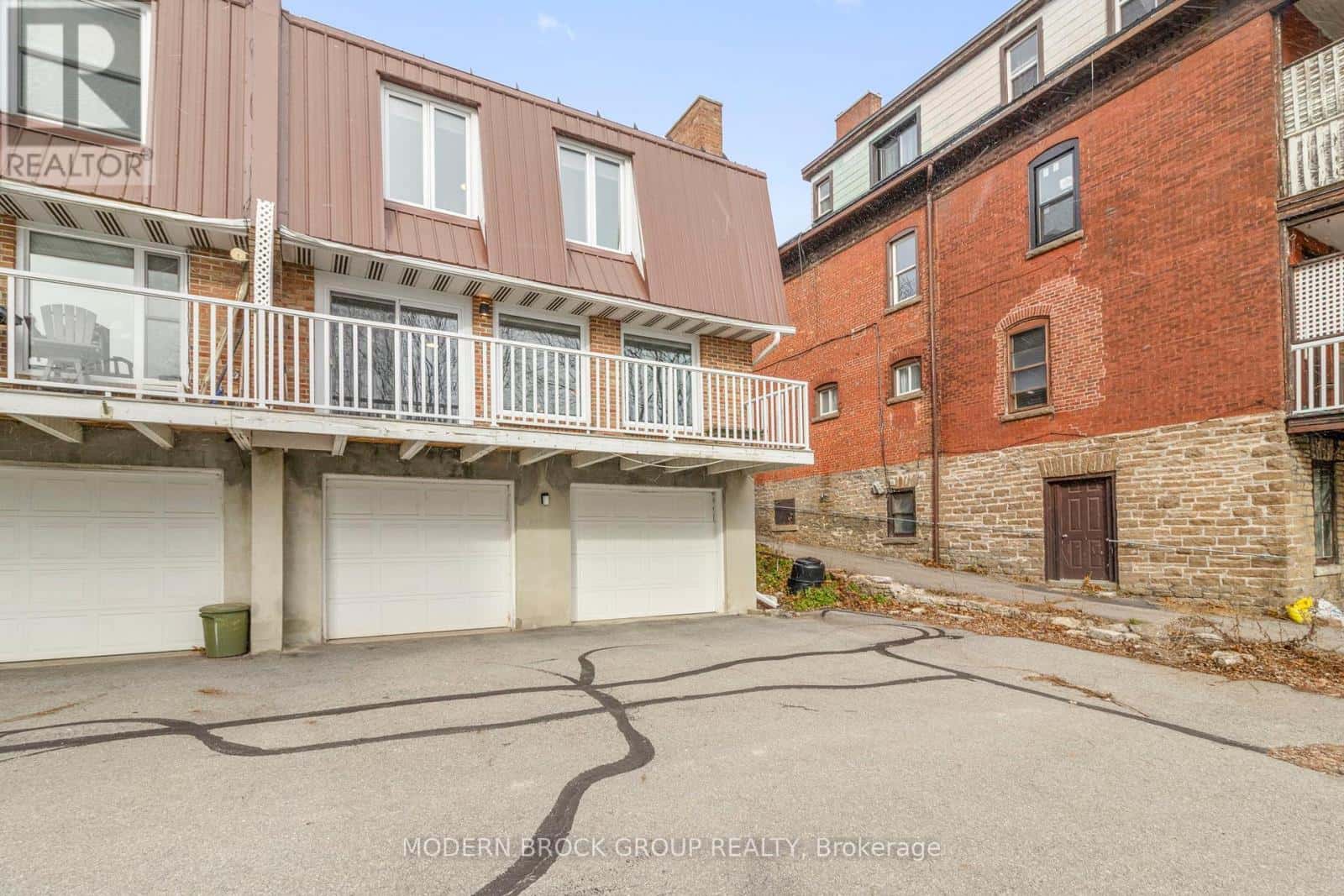 115 KING STREET E — Brockville, Ontario - Photo 5 of 47