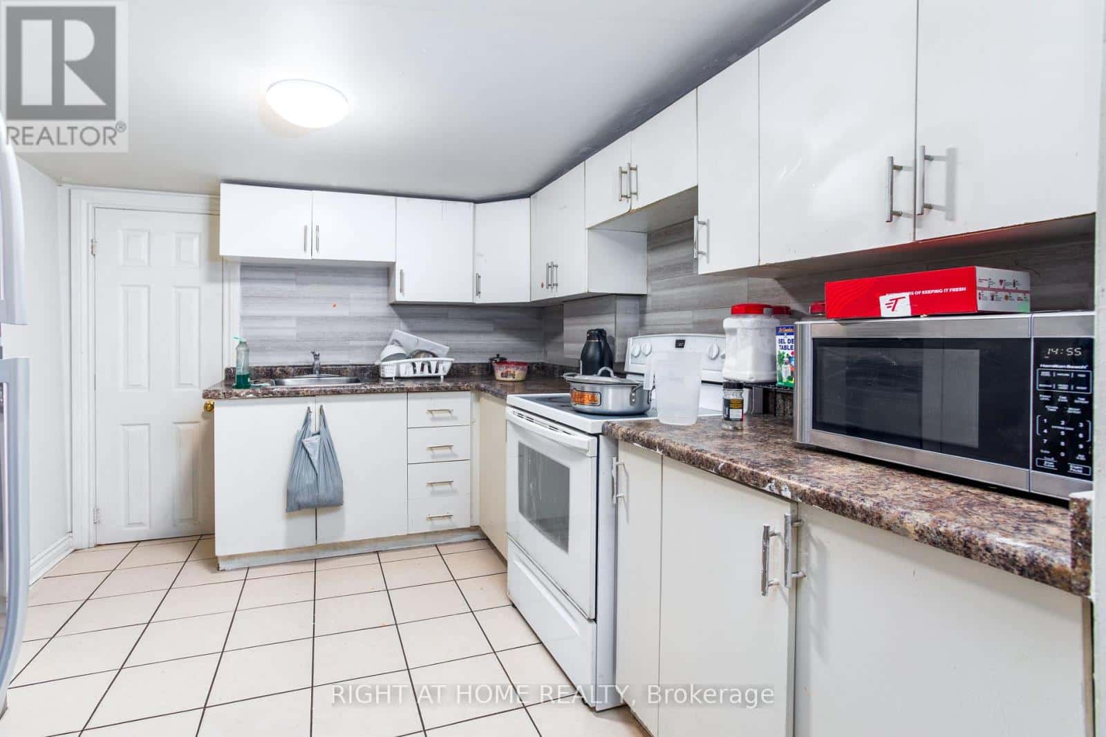 167-169 WILSON STREET — Hamilton (Beasley), Ontario - Photo 4 of 20