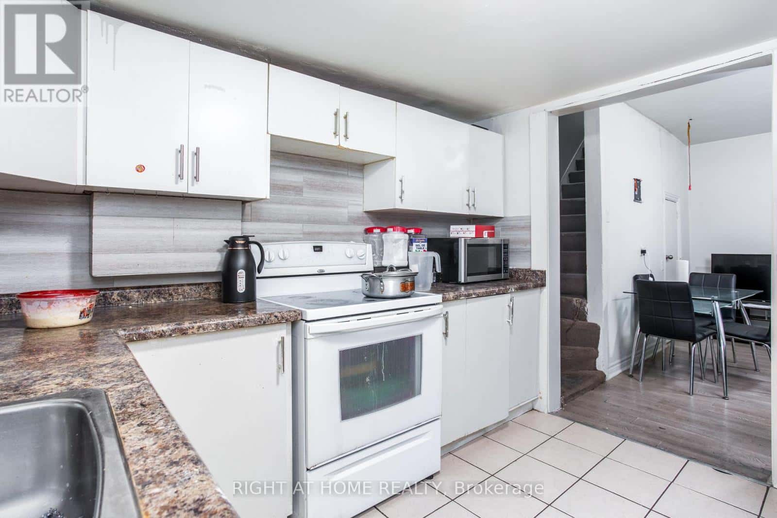 167-169 WILSON STREET — Hamilton (Beasley), Ontario - Photo 5 of 20