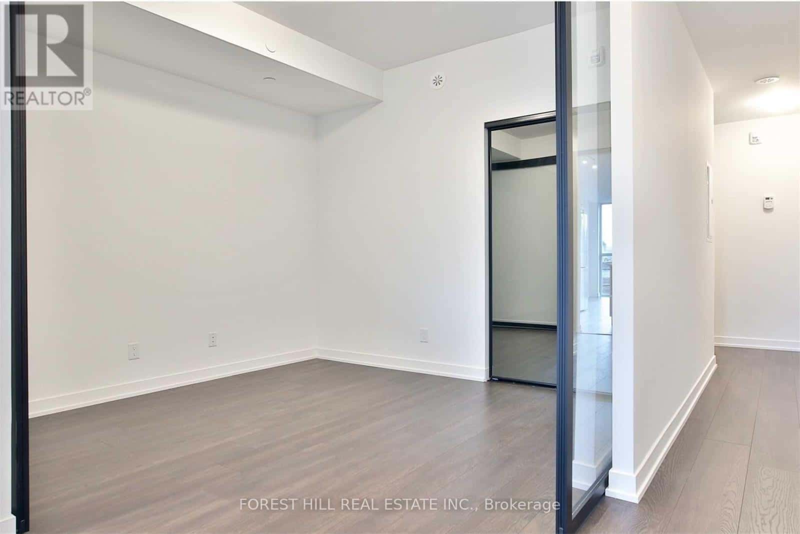 402 - 899 QUEEN STREET E — Toronto (South Riverdale), Ontario - Photo 5 of 20