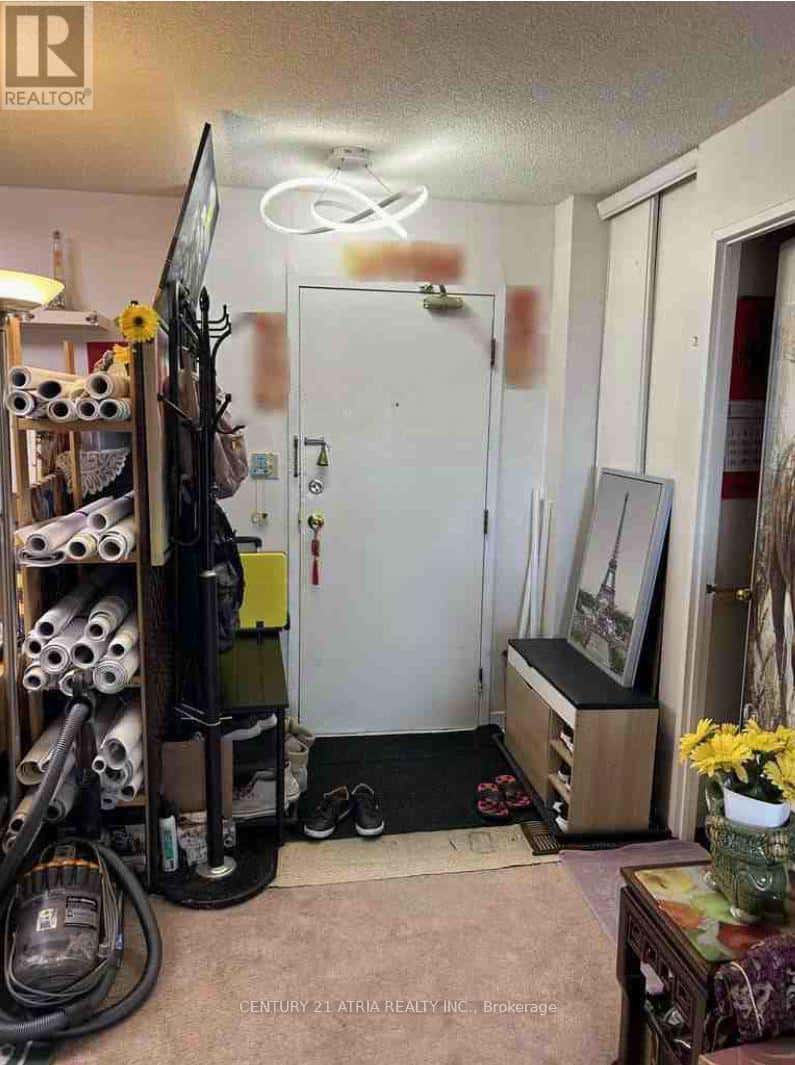 1913 - 80 ALTON TOWERS CIRCLE — Toronto (Milliken), Ontario - Photo 3 of 16