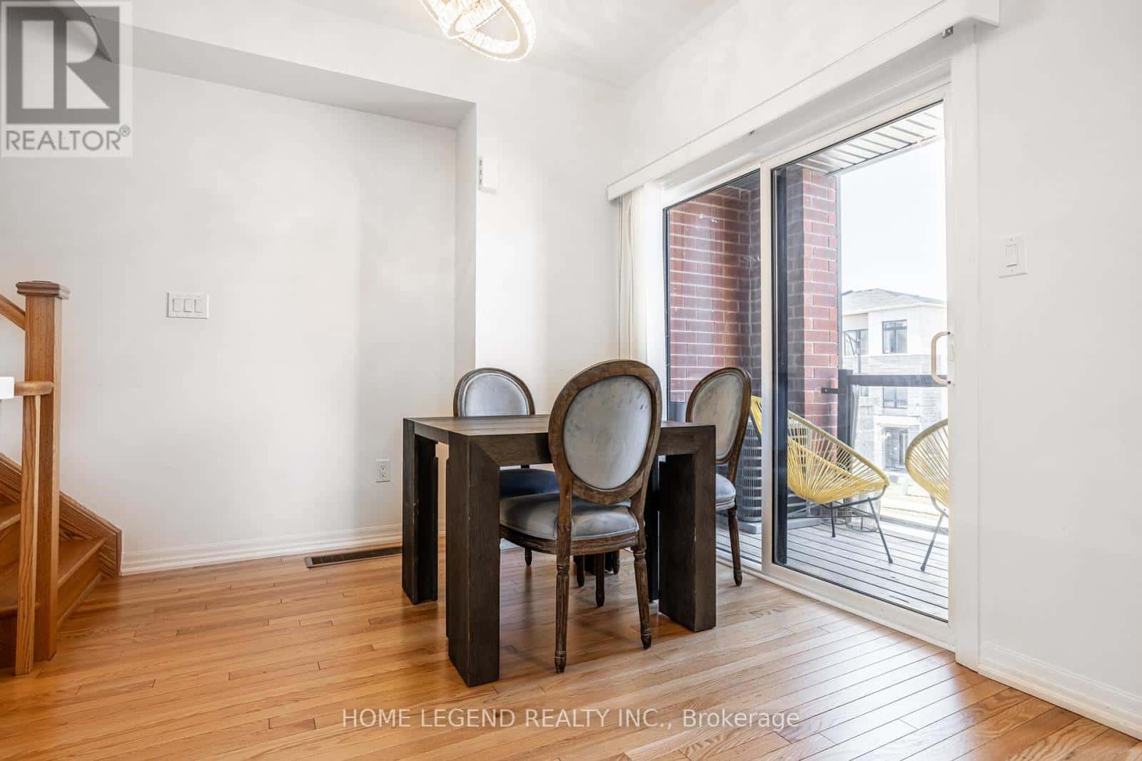 123 BRAVO LANE — Newmarket (Woodland Hill), Ontario - Photo 5 of 18