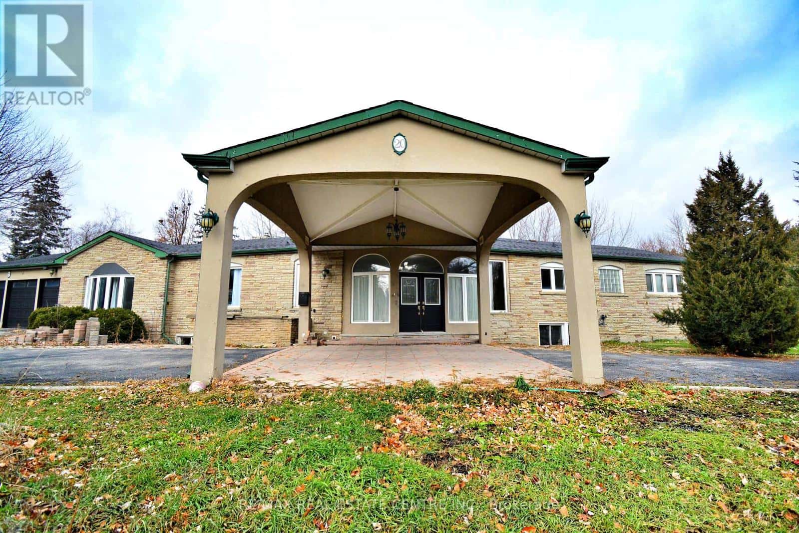 20 CRESCENT HILL DRIVE N — Brampton (Central Park), Ontario - Photo 4 of 31