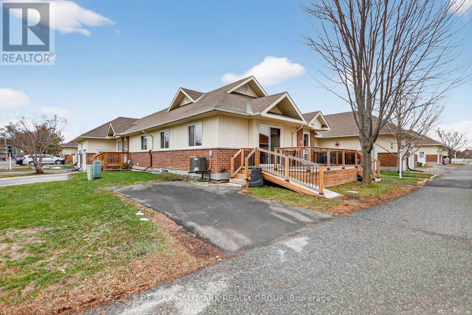 600 SUNBEAM PRIVATE - Photo 2 of 49, Ottawa, Ontario