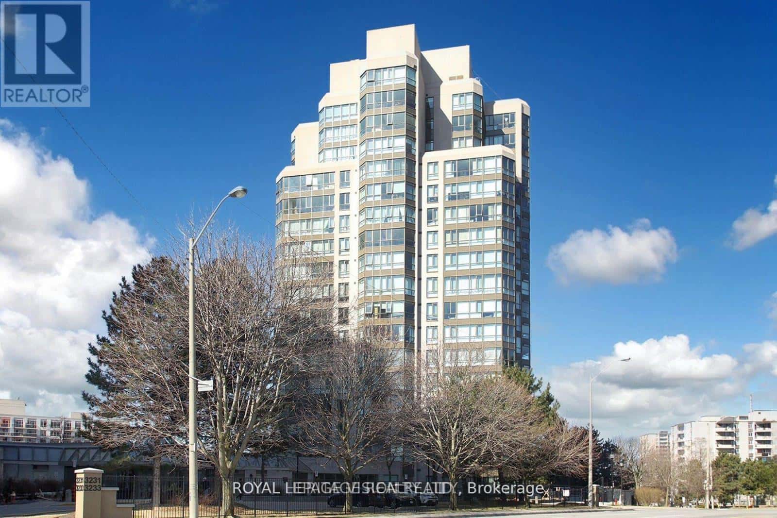 3231 Eglinton Avenue North 106
