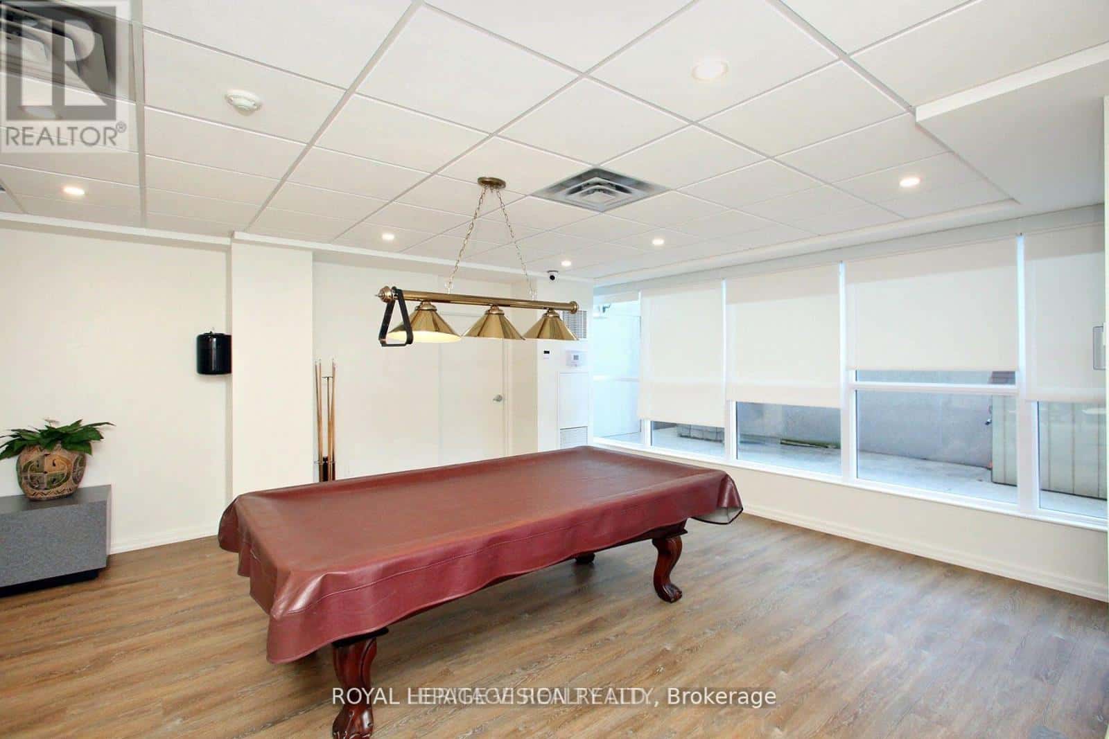 106 - 3231 EGLINTON AVENUE N — Toronto (Scarborough Village), Ontario - Photo 3 of 19