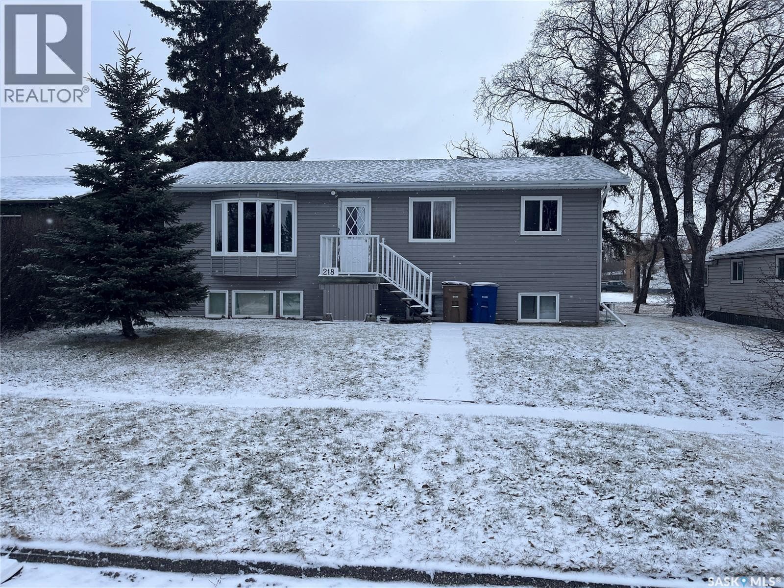 218 1st STREET NW — Wadena, Saskatchewan - Main photo
