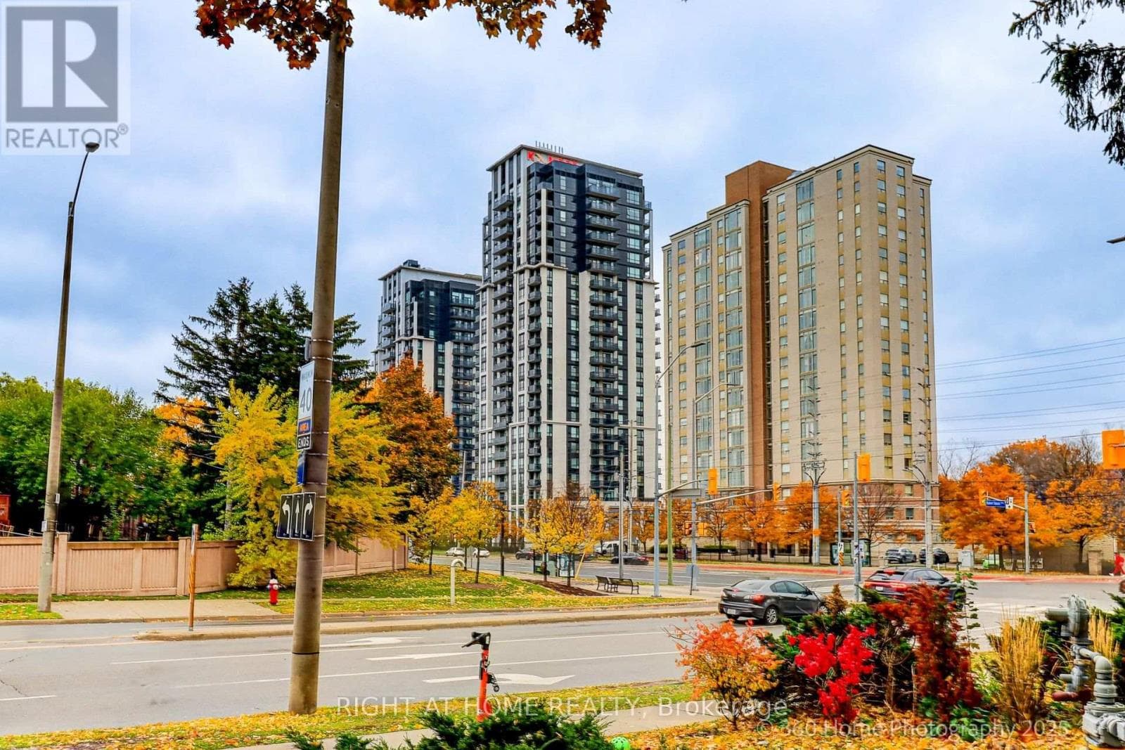 605 - 202 BURNHAMTHORPE ROAD E — Mississauga (Mississauga Valleys), Ontario - Main photo