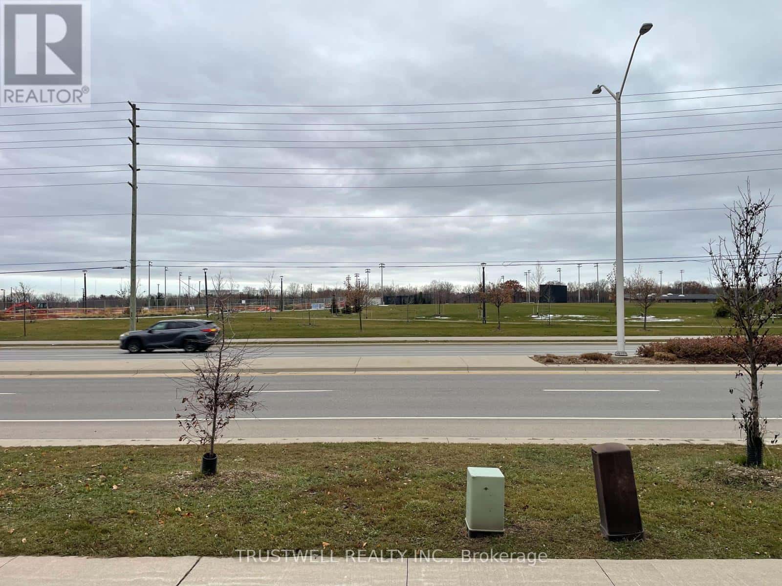 3169 NEYAGAWA BOULEVARD — Oakville (GO Glenorchy), Ontario - Photo 2 of 20