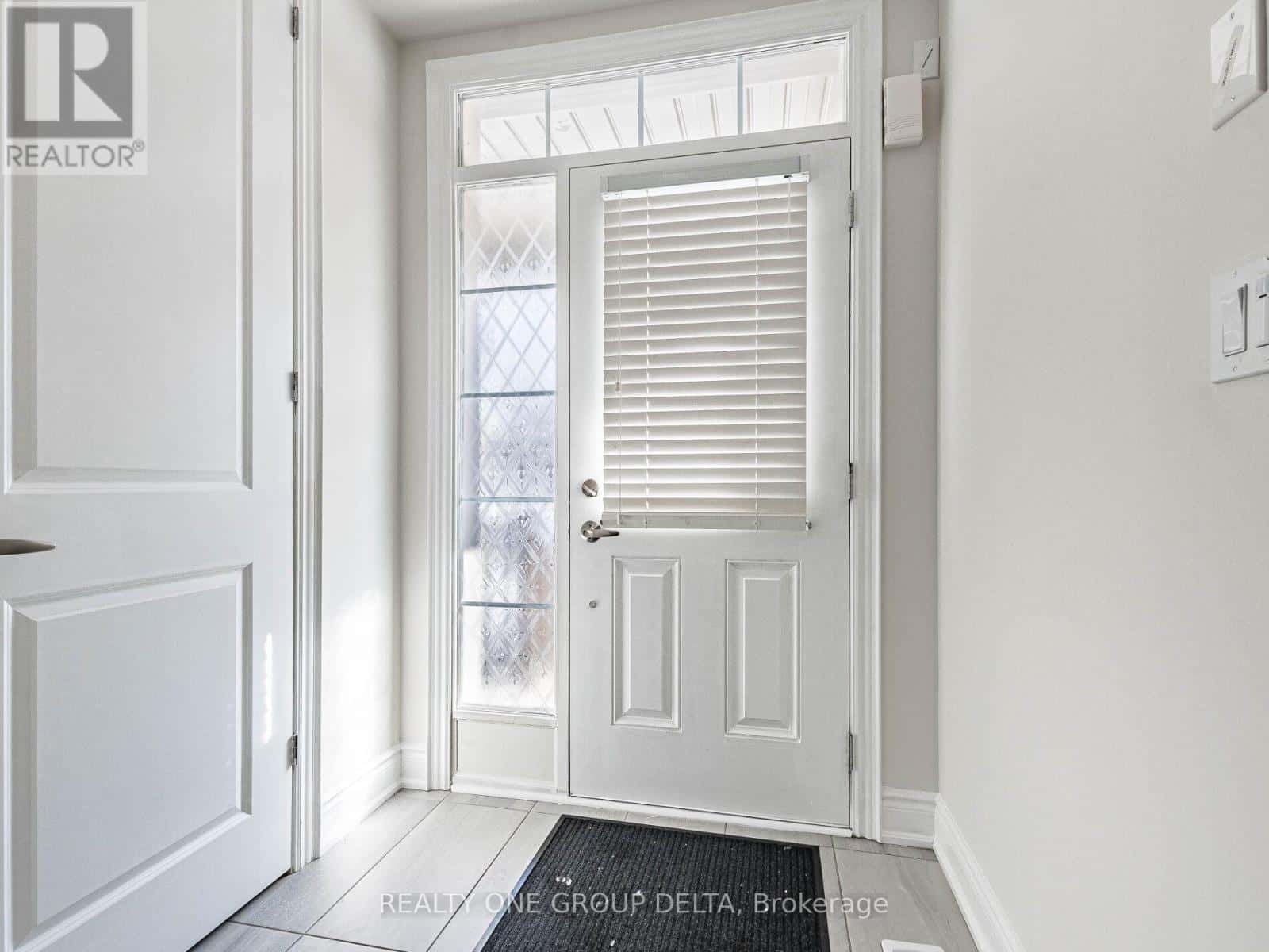 . - 6 QUINTON RIDGE — Brampton (Bram West), Ontario - Photo 3 of 46