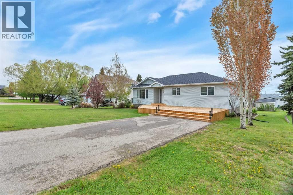 336 5 Avenue S — Big Valley, Alberta - Main photo