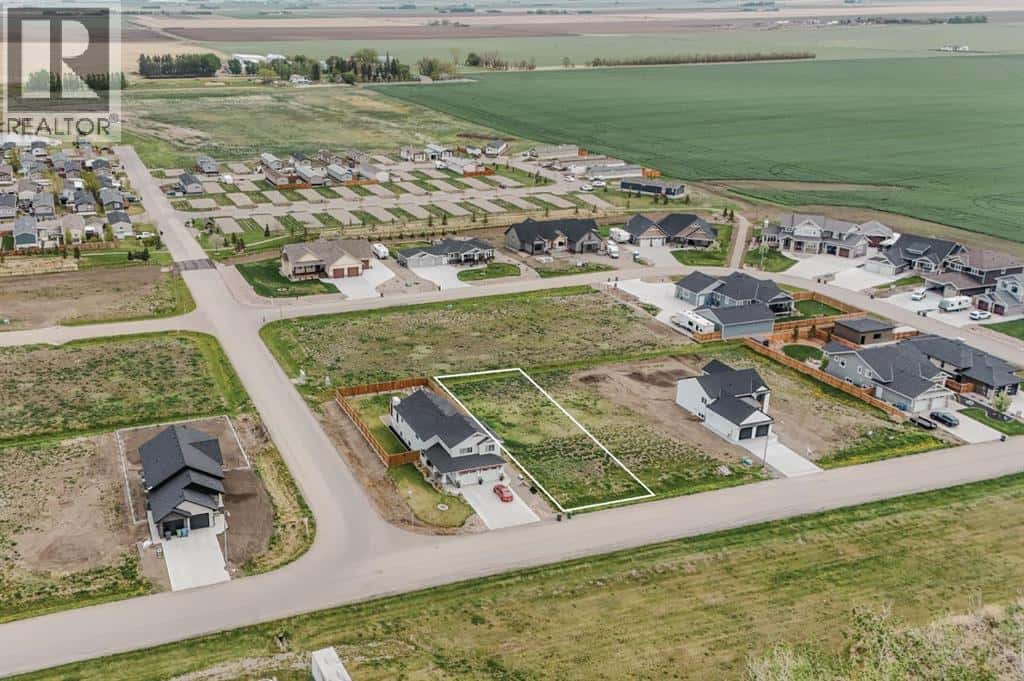 3105 13 Street — Coaldale, Alberta - Photo 2 of 2