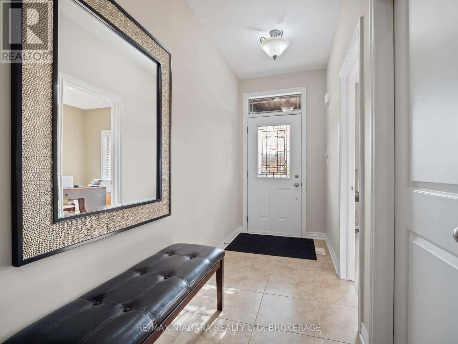 4 - 9440 EAGLE RIDGE DRIVE — Niagara Falls (Forestview), Ontario - Photo 5 of 44