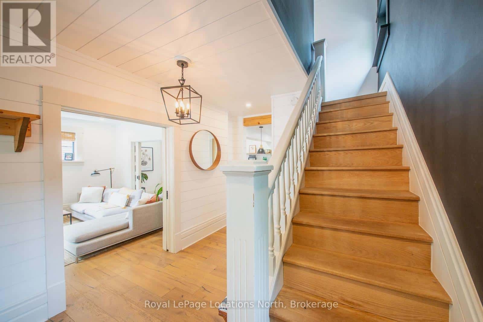 24 MARSHALL STREET W — Meaford, Ontario - Photo 3 of 37