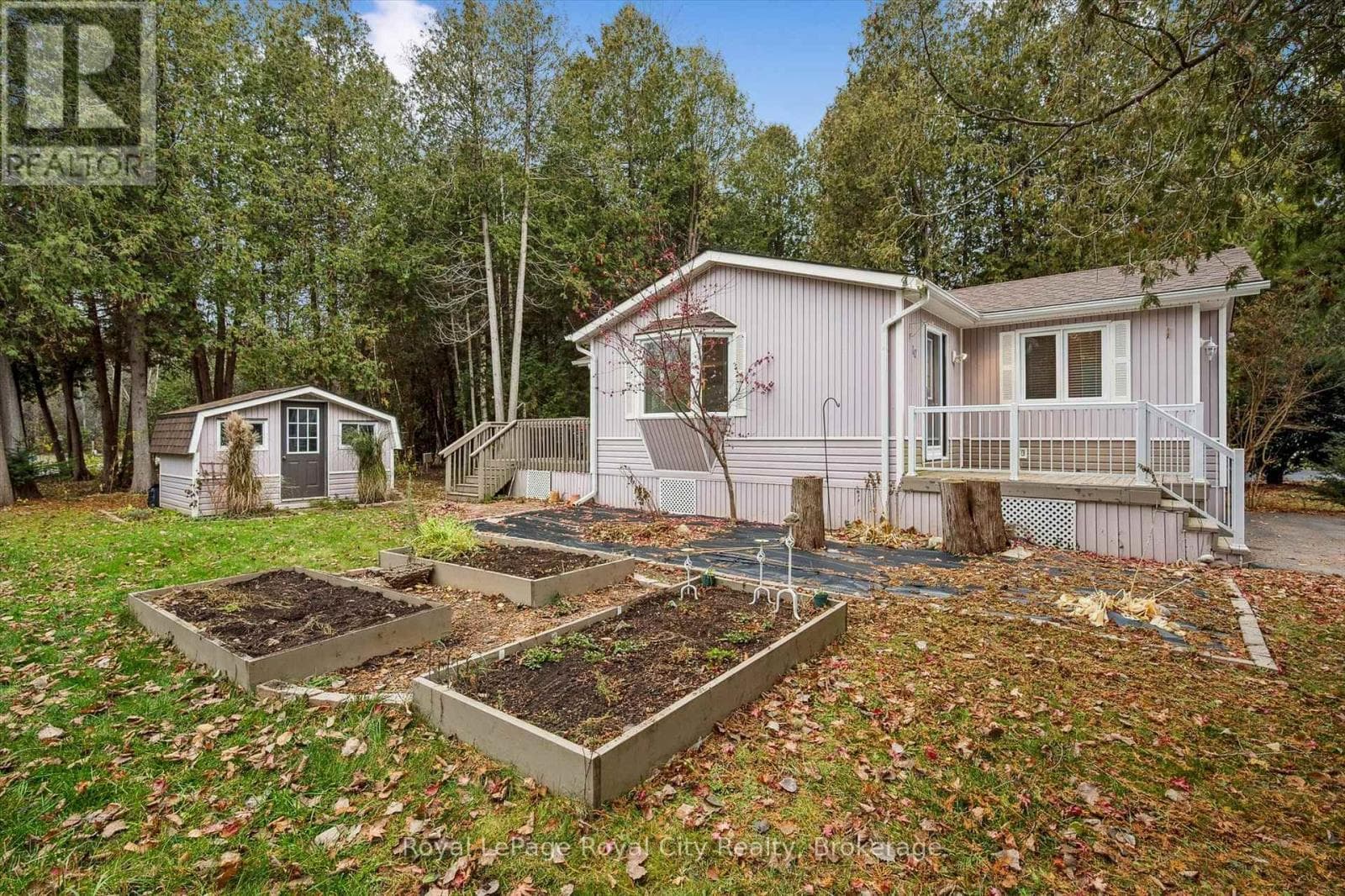 10 SPRUCE AVENUE — Puslinch, Ontario - Main photo