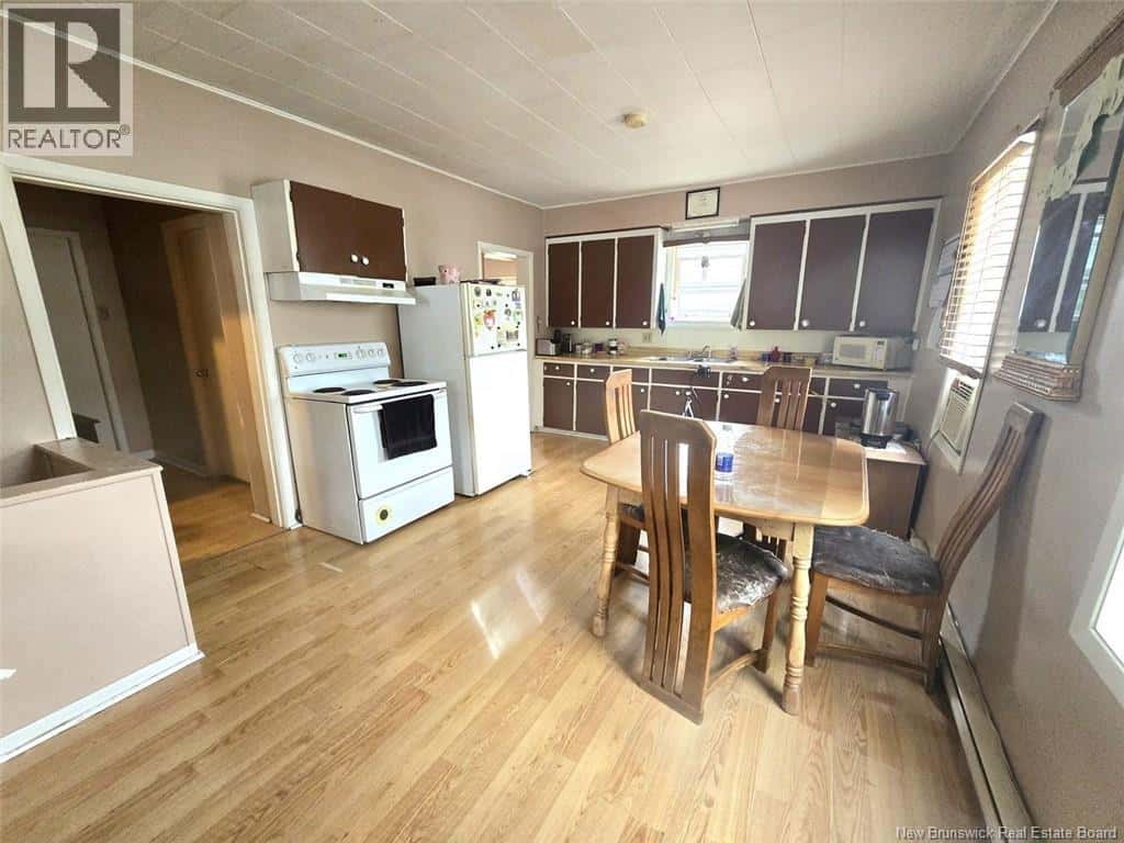 17-23 Rosario Street — Edmundston, New Brunswick - Photo 3 of 18