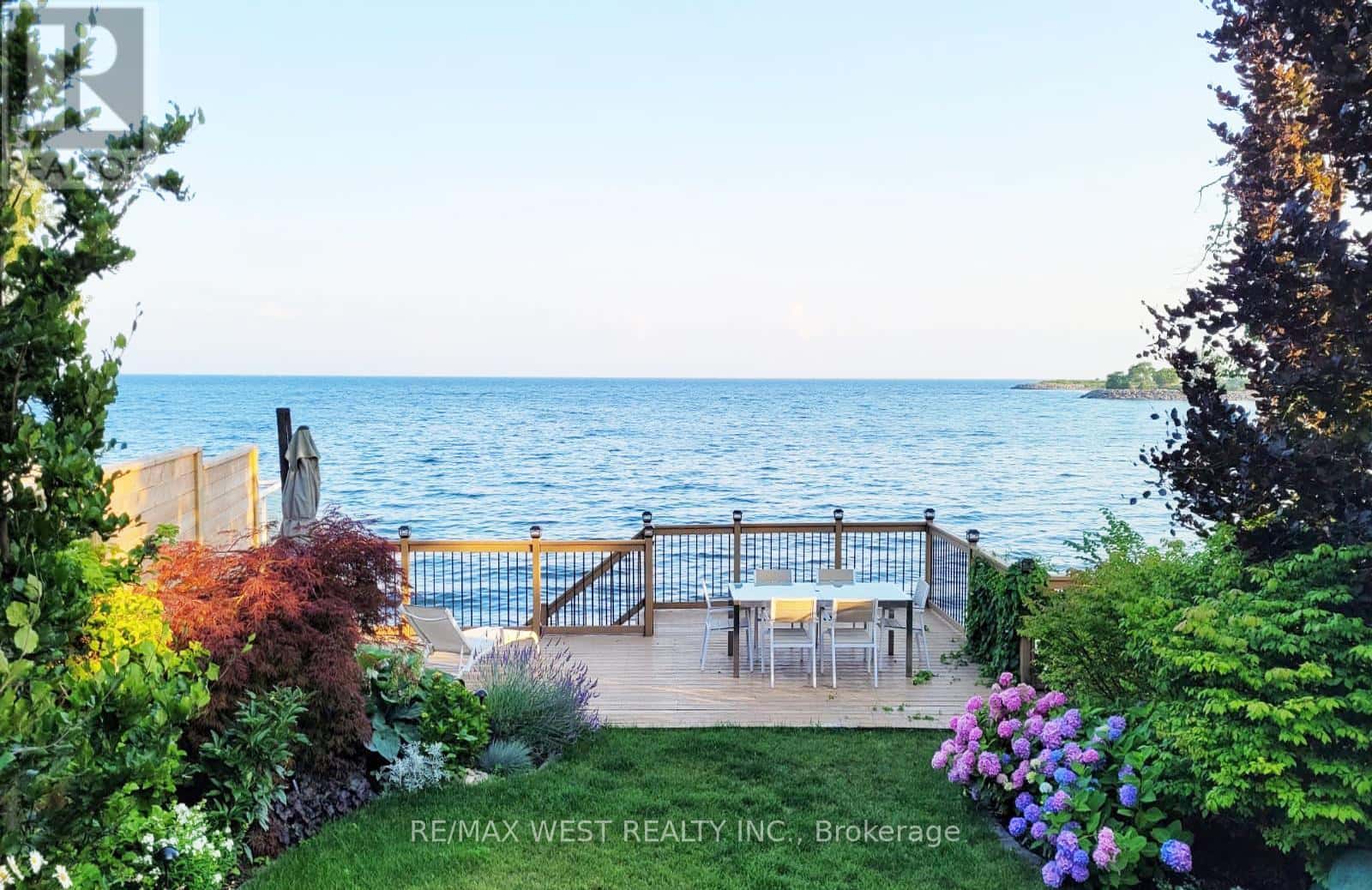 5 ELEVENTH STREET — Toronto (New Toronto), Ontario - Photo 4 of 47