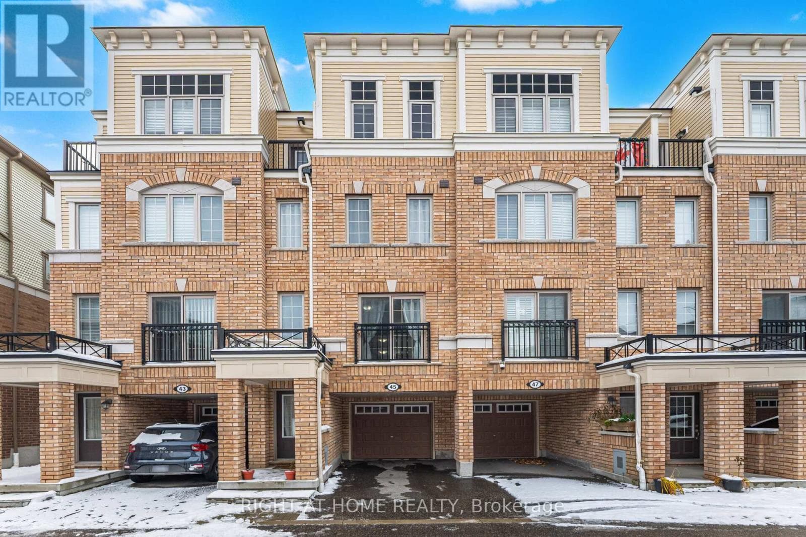 45 ICY NOTE PATH — Oshawa (Windfields), Ontario - Main photo