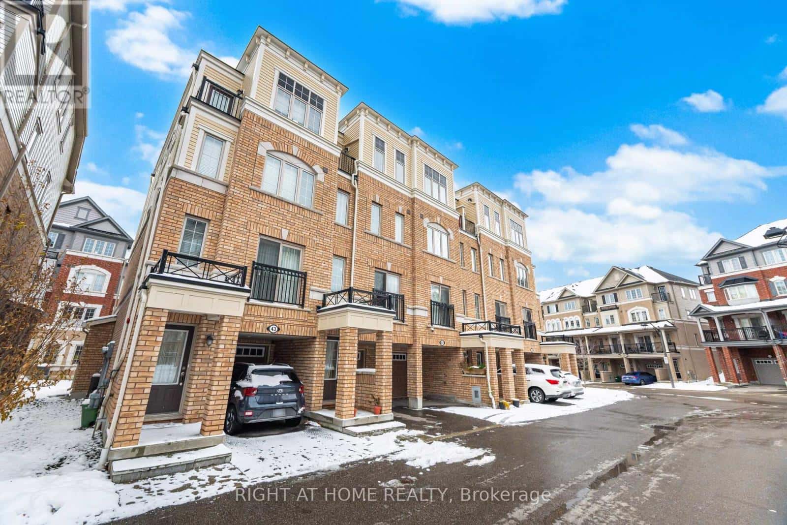 45 ICY NOTE PATH — Oshawa (Windfields), Ontario - Photo 3 of 37