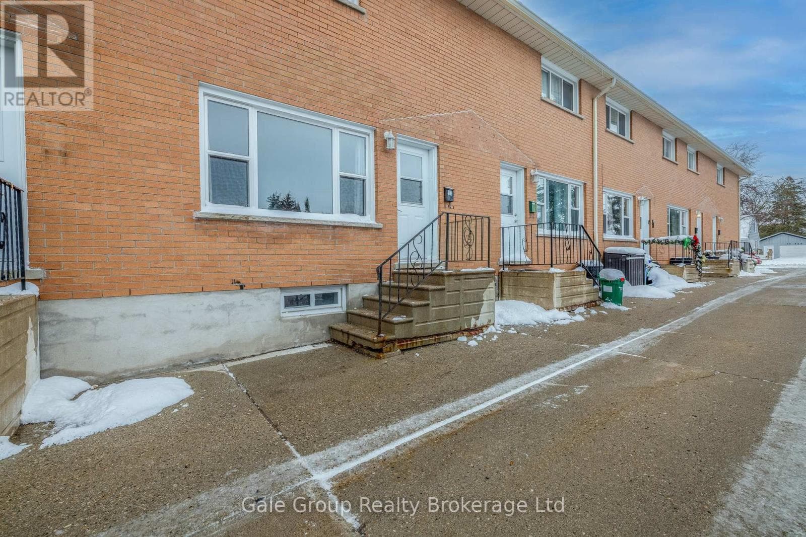 11 - 78 BEE STREET — Woodstock (Woodstock - South), Ontario - Main photo