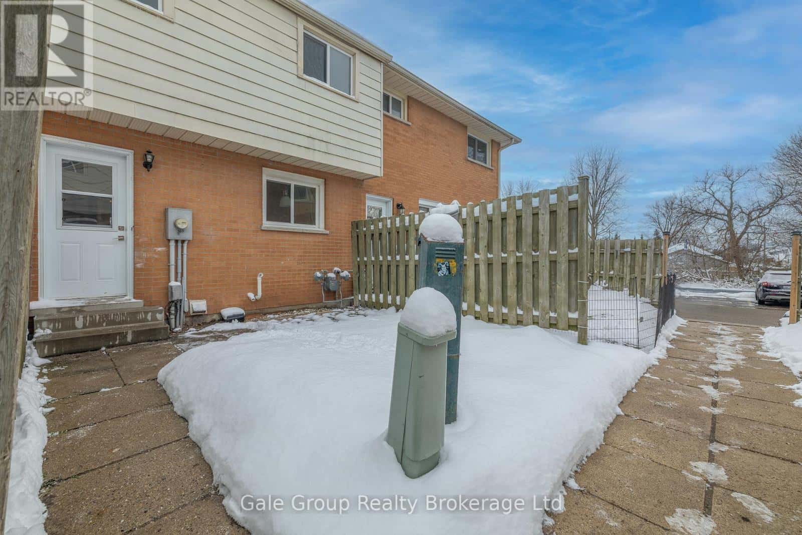 11 - 78 BEE STREET — Woodstock (Woodstock - South), Ontario - Photo 5 of 33