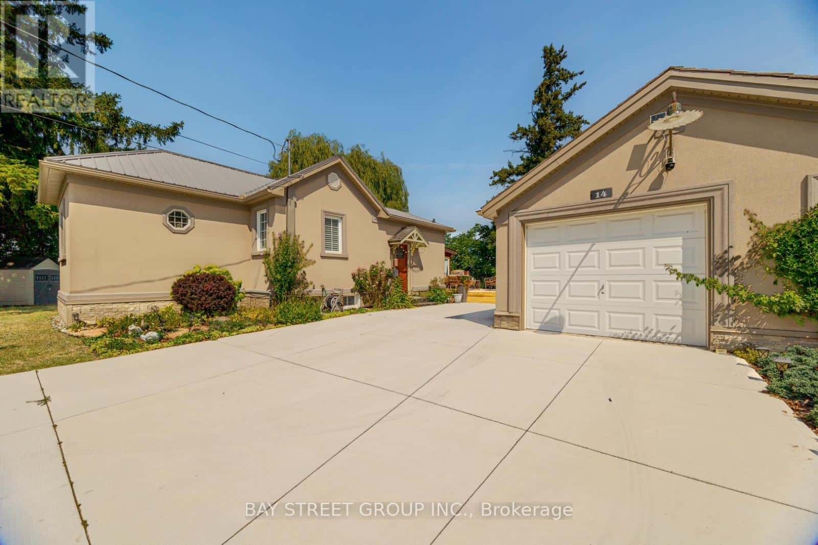 14 MARLATTS ROAD — Thorold (Thorold Downtown), Ontario - Photo 3 of 43