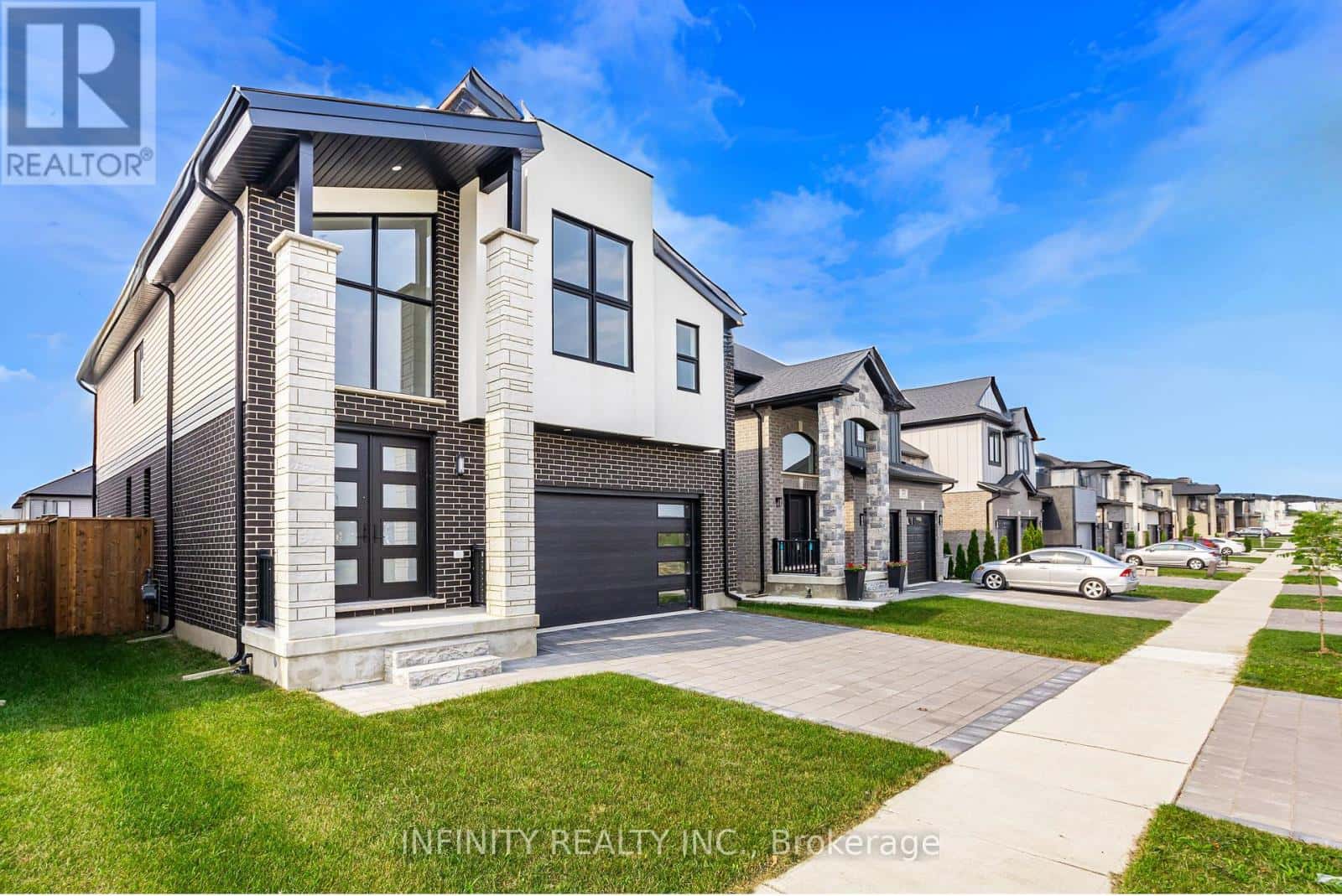 157 CRESTVIEW DRIVE — Middlesex Centre (Kilworth), Ontario - Photo 2 of 42