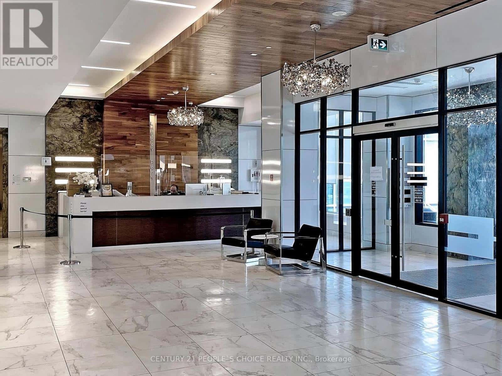 1404 - 7890 BATHURST STREET — Vaughan (Beverley Glen), Ontario - Photo 2 of 50