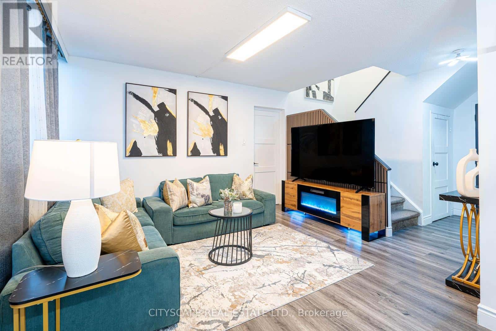 115 - 2121 ROCHE COURT — Mississauga (Sheridan), Ontario - Photo 2 of 32