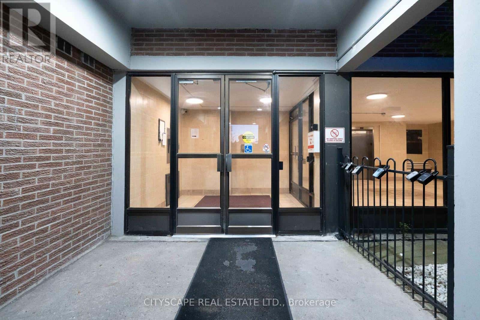 115 - 2121 ROCHE COURT — Mississauga (Sheridan), Ontario - Photo 4 of 32