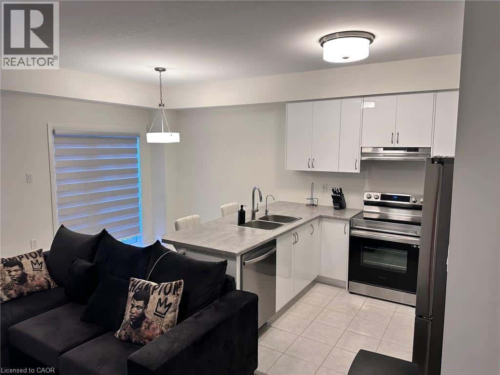 37 GEORGE BRIER Drive W — Paris, Ontario - Photo 4 of 23