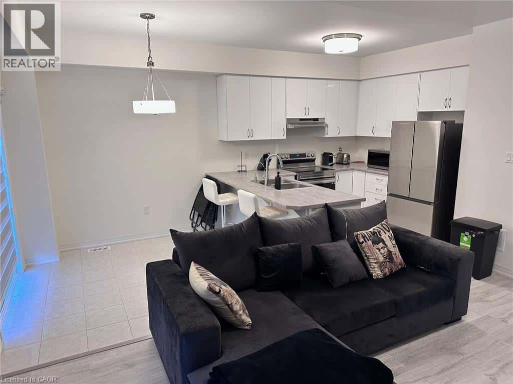 37 GEORGE BRIER Drive W — Paris, Ontario - Photo 5 of 23