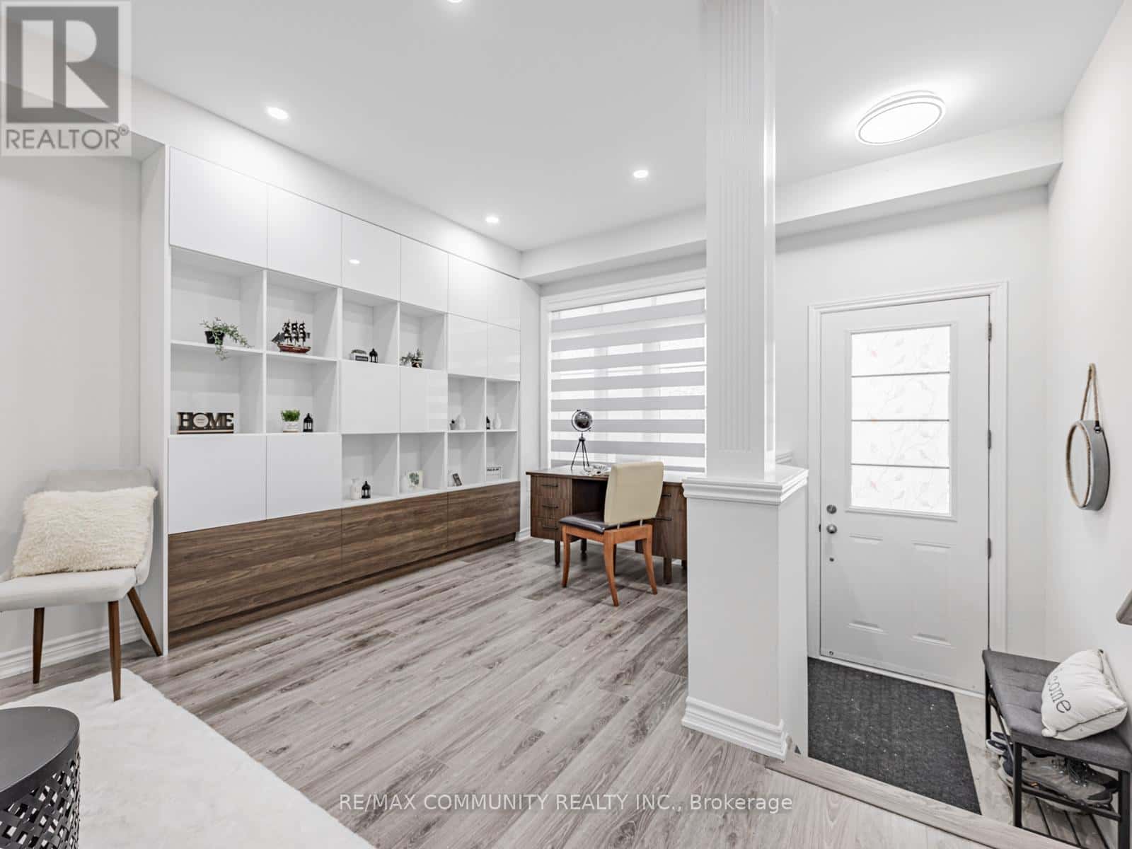 49 HICKLING LANE N — Ajax (Northwest Ajax), Ontario - Photo 4 of 39