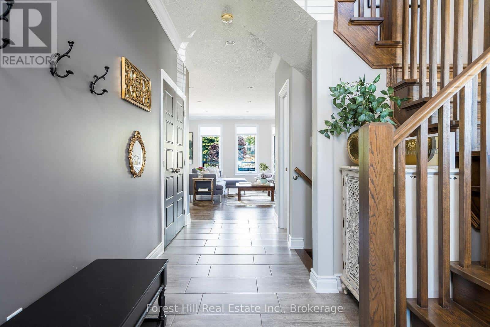 21 MARTA CRESCENT — Barrie (Ardagh), Ontario - Photo 5 of 48