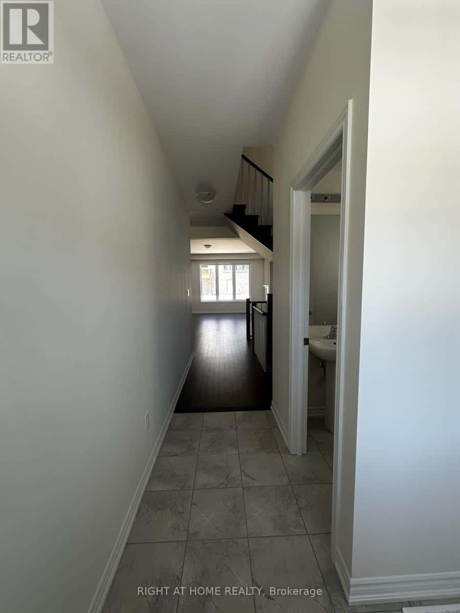 Oshawa (Kedron), Ontario — Oshawa (Kedron), Ontario - Photo 2 of 36