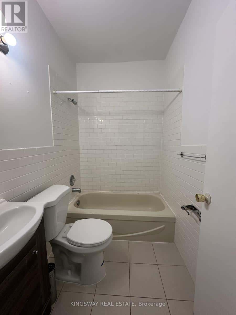 2B - 1504 QUEEN STREET W — Toronto (Roncesvalles), Ontario - Photo 5 of 14